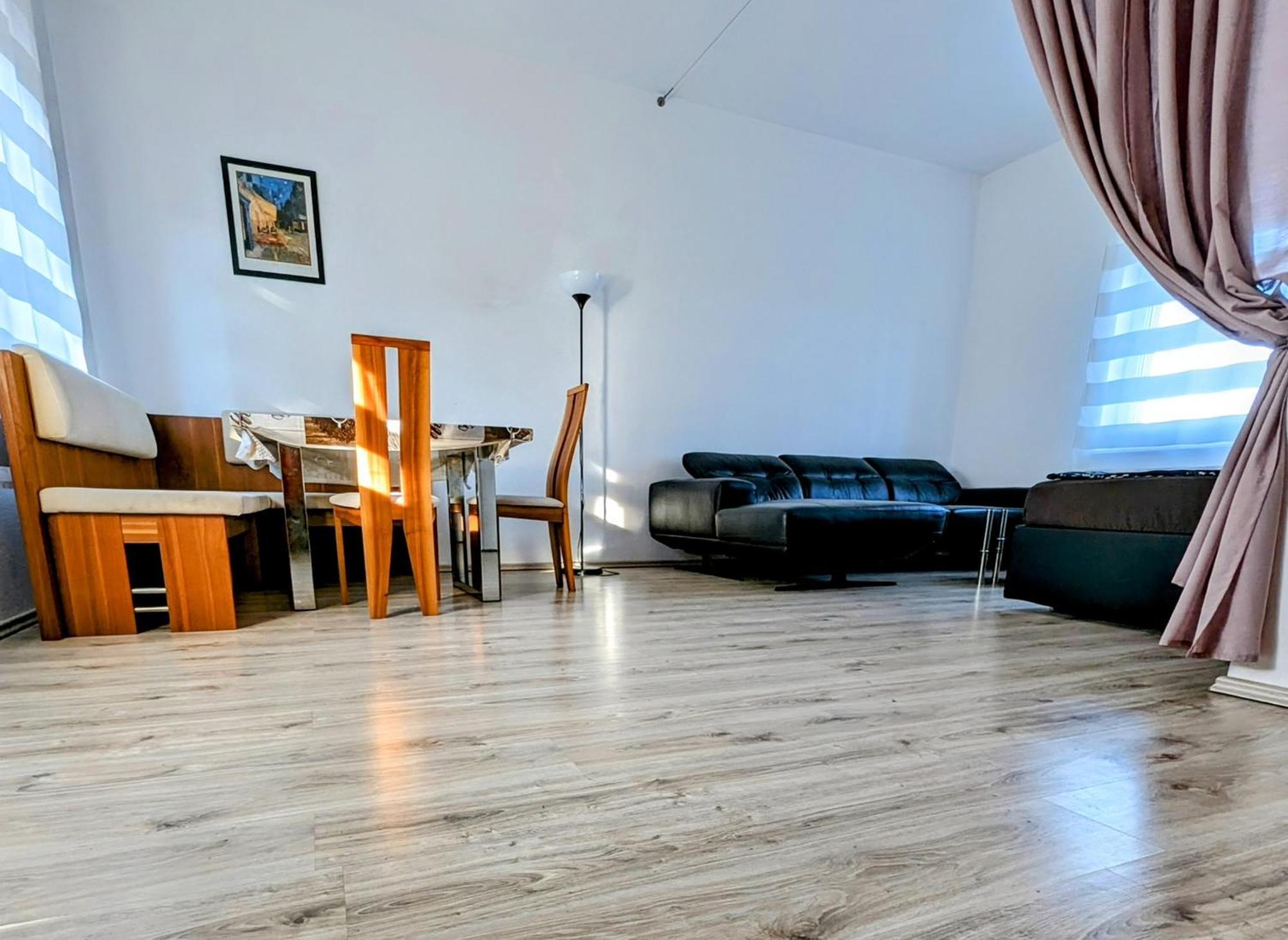 Apartment Ferienwohnung *
